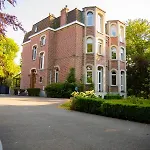 Au Chateau De St-pierre-brouck 3*