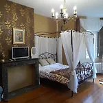 Au Chateau De St-pierre-brouck 3*