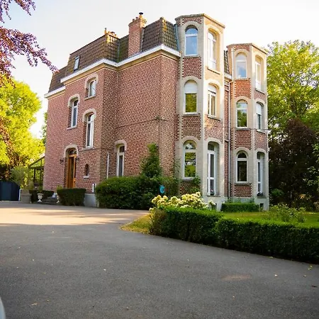 Au Chateau De St-pierre-brouck *