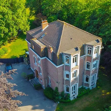 Au Chateau De St-pierre-brouck Отель типа 