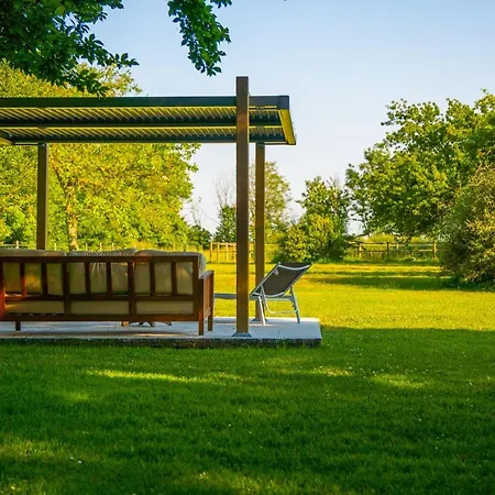 Bed & Breakfast Au Chateau De St-pierre-brouck