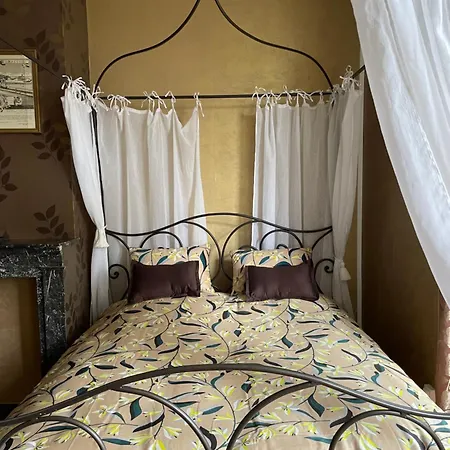 Au Chateau De St-pierre-brouck Отель типа 
