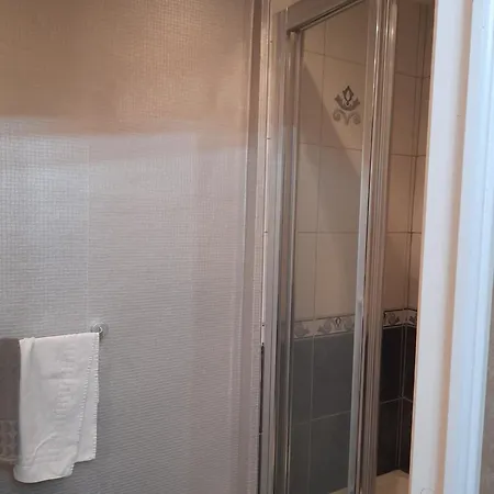 Au Chateau De St-pierre-brouck Отель типа 