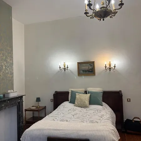 Au Chateau De St-pierre-brouck Bed & Breakfast 3*