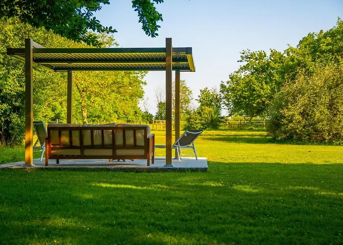 Bed & Breakfast Au Chateau De St-pierre-brouck