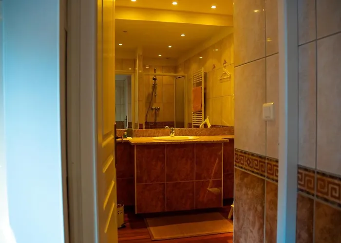 Au Chateau De St-pierre-brouck Bed & Breakfast Saint-Pierre-Brouck