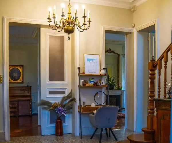 Au Chateau De St-pierre-brouck Bed & Breakfast Saint-Pierre-Brouck