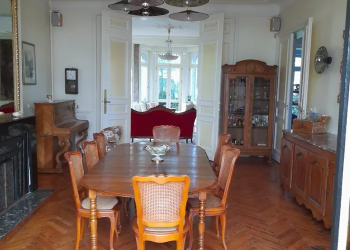 Au Chateau De St-pierre-brouck 3* Saint-Pierre-Brouck